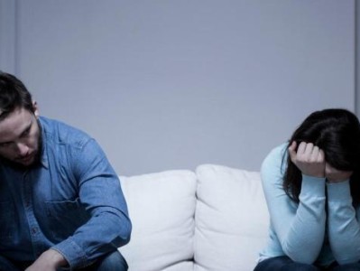 如何挽回女友心中的不满？（以打女友为例，探讨情感失控的危害和如何挽回女友心意）