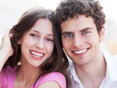 婚姻中的小三插足该怎么挽回？（如何应对小三插足、婚姻出现裂痕的情况？）