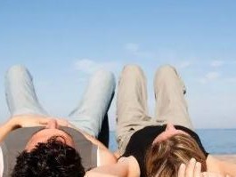 男女何时最容易出轨？（探究年龄、情感与生理原因，解析出轨背后的心理）