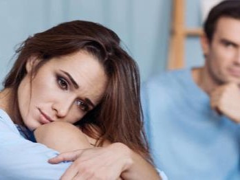 离婚后女人的心态分析（从痛苦到解脱，女人心态的转变）