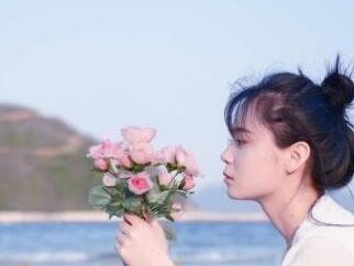 如何挽回彻底死心的前女友（重建信任，重铸爱情，让过去不再成为绊脚石）