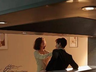 如何面对三观不合的婚姻？（探究夫妻关系中的三观问题，让你更好的经营婚姻）