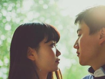 如何挽回男友，让他重新爱上你（挽回男友的必备技巧与方法，让他重燃爱火）