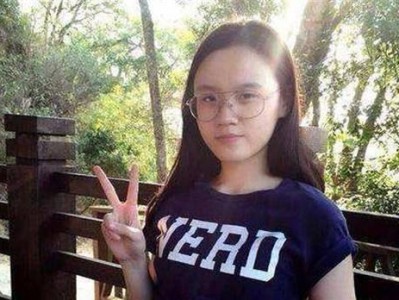 女友劈腿后，如何挽回爱情？（从自我反省到重建信任，让你重新夺回她的心（）