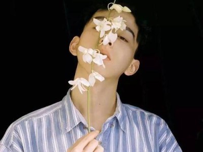 男生第一次约会如何顺利抱得美人归（教你在第一次约会中吸引女生的方法和技巧）