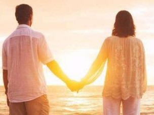 婚姻出问题？教你挽回爱情的必备技巧！（婚姻危机怎么办？如何重新点燃爱情的火花！）