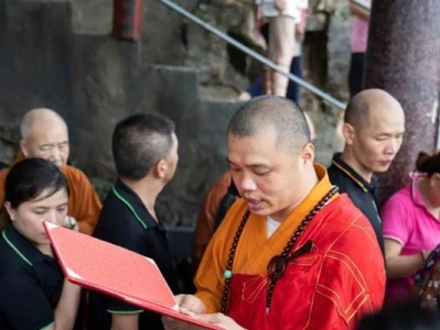 分手后大放生，还能挽回爱情吗？（挽救爱情的秘诀在于重建自我）