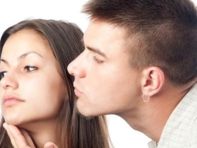 如何挽回离婚的老公？（以老公要离婚态度很坚决该怎么挽回？）