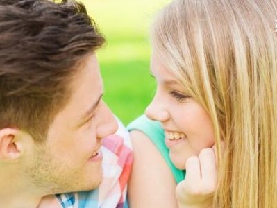 出轨男是否值得挽回？（从婚姻关系、责任感、情感等角度分析）