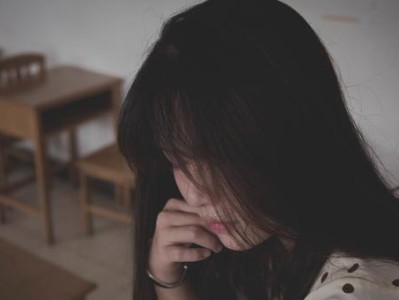 如何成功追回初恋前男友？（掌握方法技巧，重燃爱的火焰）