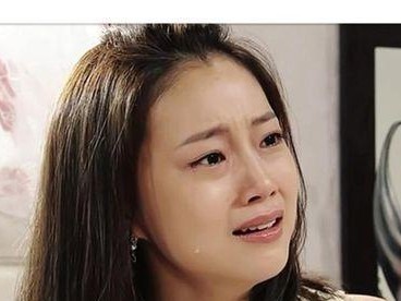 女孩子哭了怎么办？教你轻松哄她开心！（让女孩子哭泣的原因是什么？如何有效安慰？）