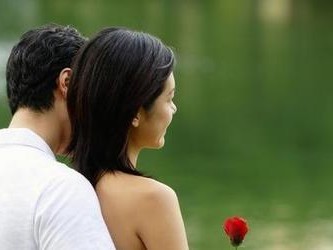 如何挽回分手后的女人？（掌握这些技巧，让她重新爱上你）