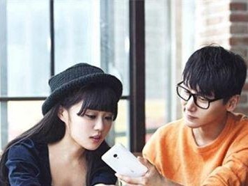 男友提分手，如何挽回？（有效的方法和技巧，让你追回他的心）