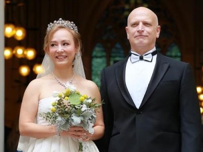爱情不分一婚二婚，（两个失意的人如何在彼此的陪伴中找到幸福）