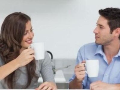 如何帮助内向男友扩展社交圈？（探索内向人群的交友秘诀，助力男友结识更多的朋友）