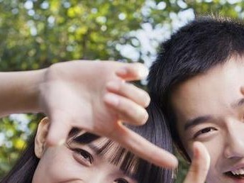 如何让和成熟男人谈恋爱长久？（掌握技巧，让爱情长存）