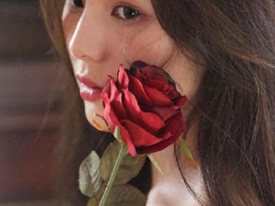 如何挽回因打女友而坚决分手的恋情？（用爱和行动重新赢得她的信任）